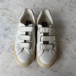 Veja White Women’s Sneakers with Velcro Straps